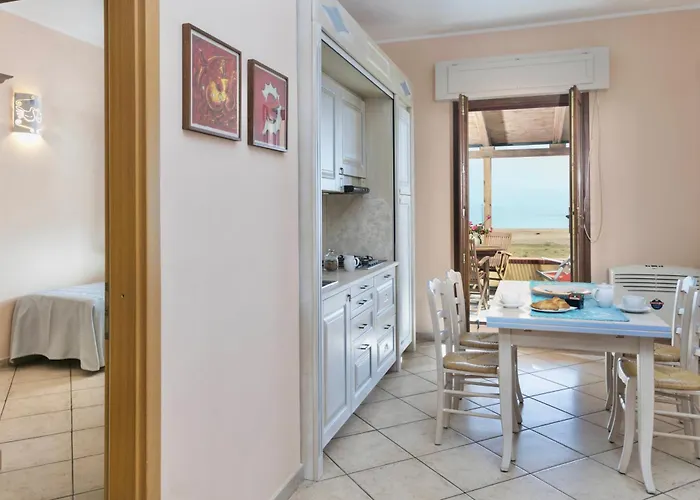Apartmanhotel With Private In Just 100 Meters From The Sea 4*